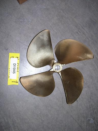 Propeller 13.5" X17.5 deg 4Bld 381